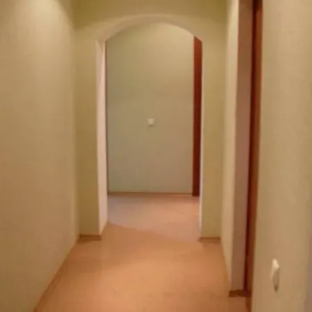 Lama House *