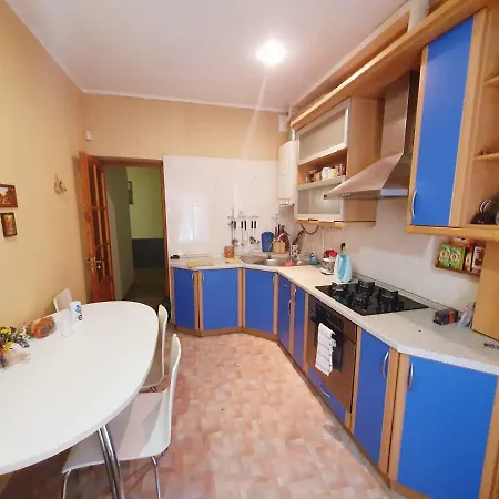 Lama House *